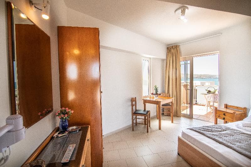 Girogiali Beach Hotel 3