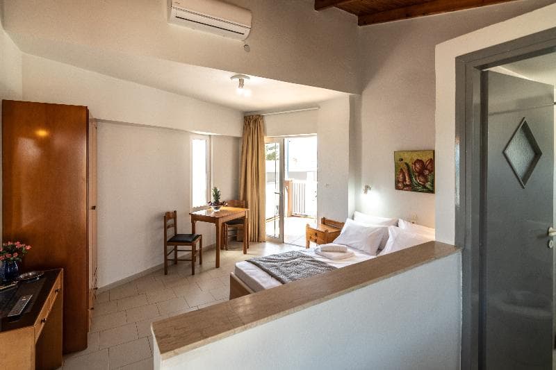 Girogiali Beach Hotel 5