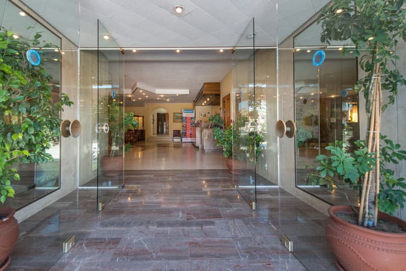 Astir Beach Hotel 4