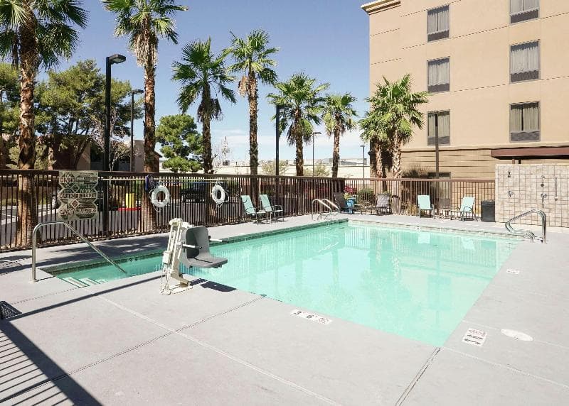 Hampton Inn & Suites Las Vegas Airport 4