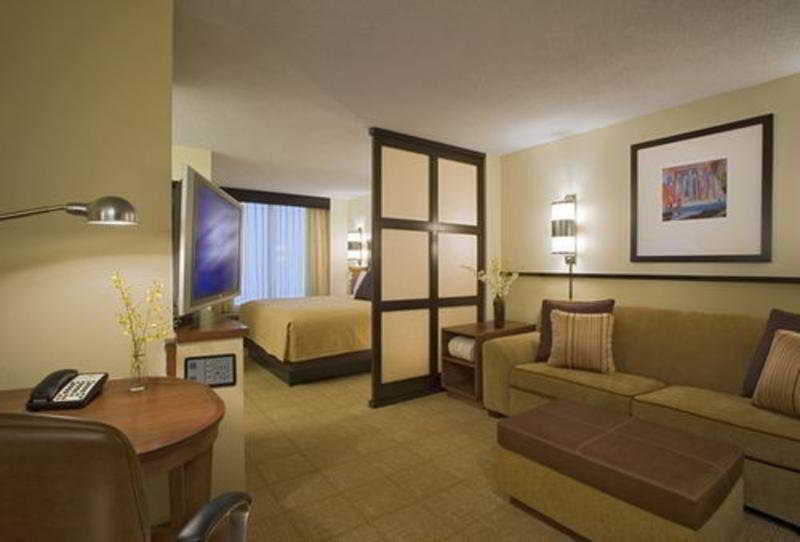 SpringHill Suites Birmingham Downtown at UAB 5
