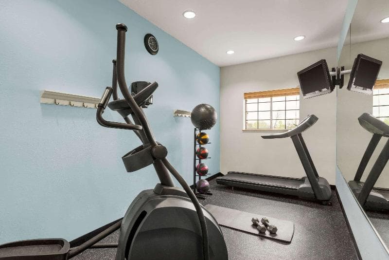 Days Inn & Suites by Wyndham Houston Hobby Airport 3