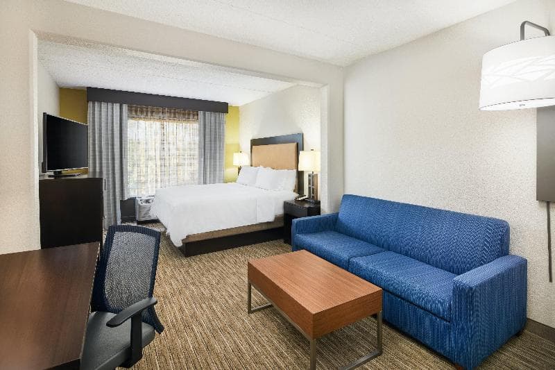 Holiday Inn Express & Suites Jacksonville SE- Med Ctr Area photo 1
