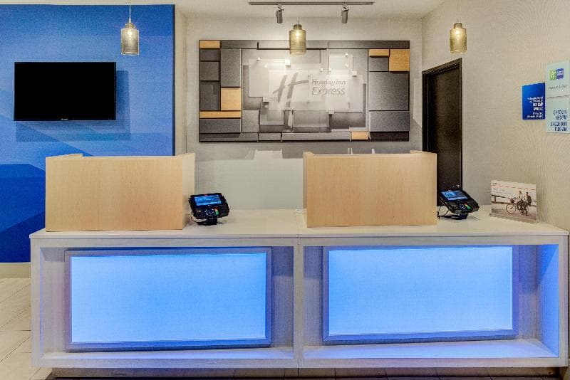 Holiday Inn Express Newberg - Wine Country 5