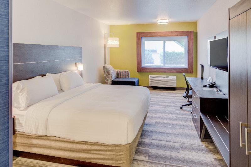 Holiday Inn Express Newberg - Wine Country 4