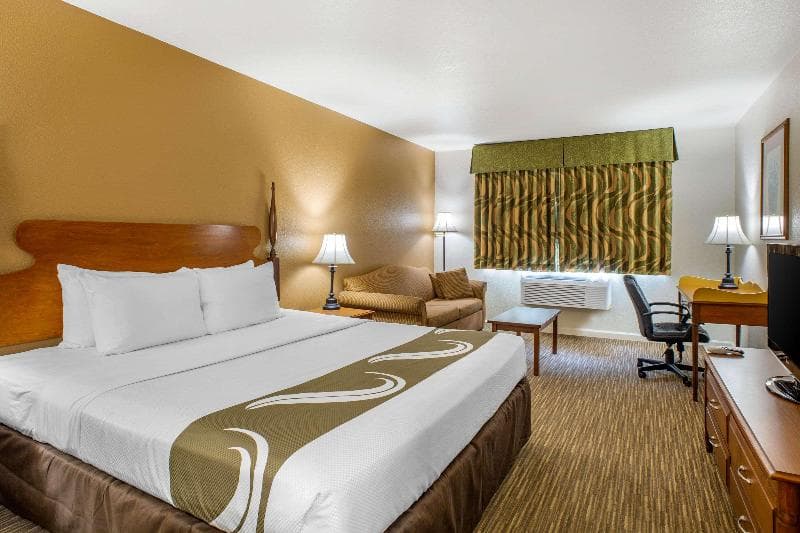 Quality Inn Tulare 5