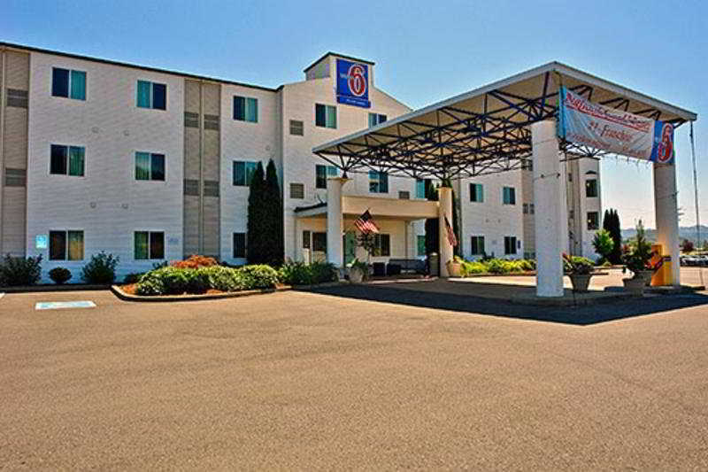Motel 6 Roseburg photo 1