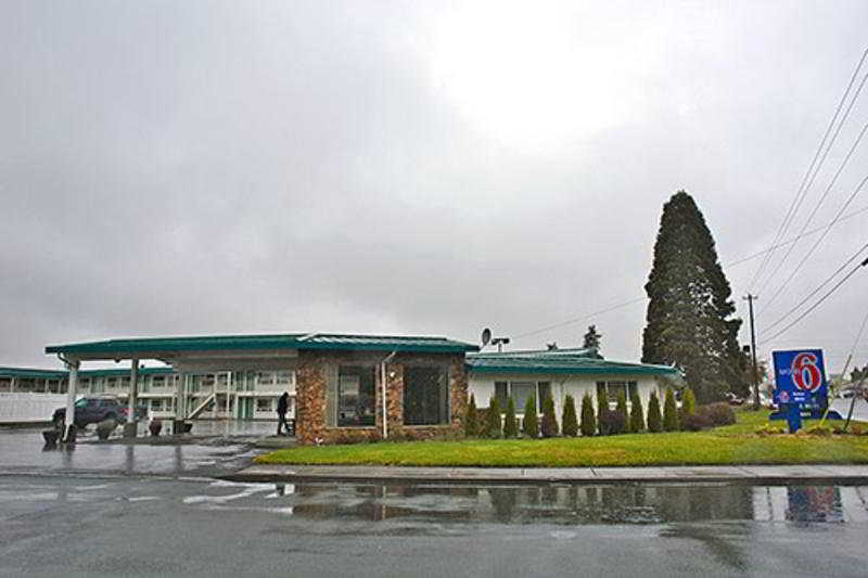 Motel 6 Bend main