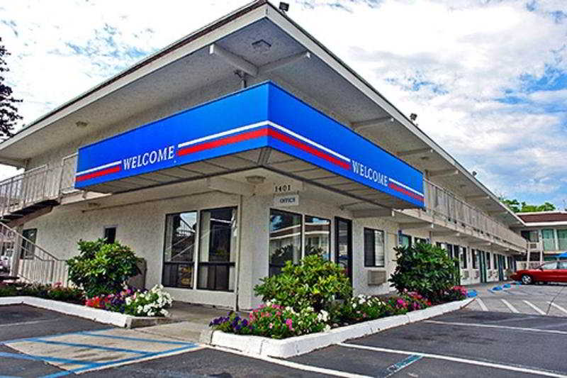 Motel 6 Salem photo 1