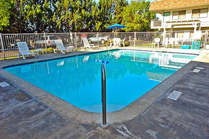 Motel 6 Grants Pass 3