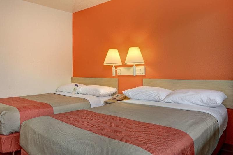 Motel 6 Portland Central 3