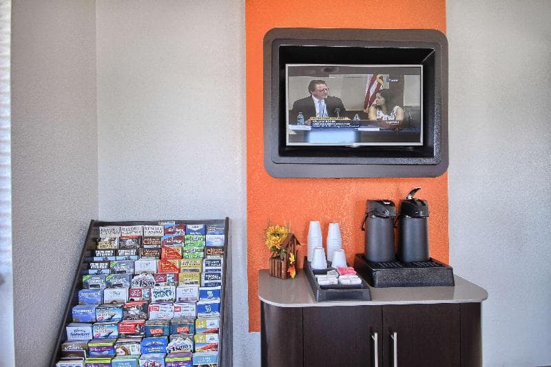 Motel 6 Fresno - Blackstone South photo 1