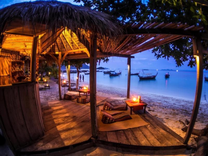 Castaway Beach Resort 3