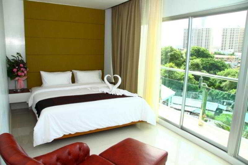 Royal Beach View 5