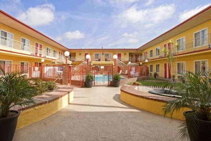 Americas Best Value Inn & Suites Anaheim photo 1
