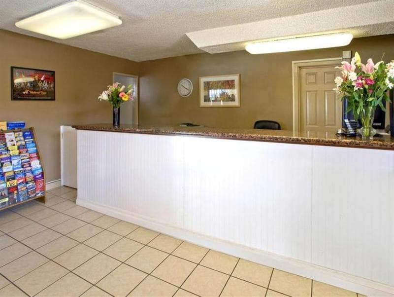Americas Best Value Inn & Suites Anaheim 4