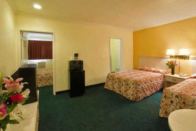 Americas Best Value Inn & Suites Anaheim 5