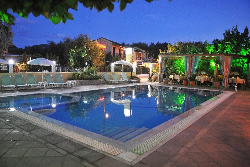 Makis Louvlis Apartments 5