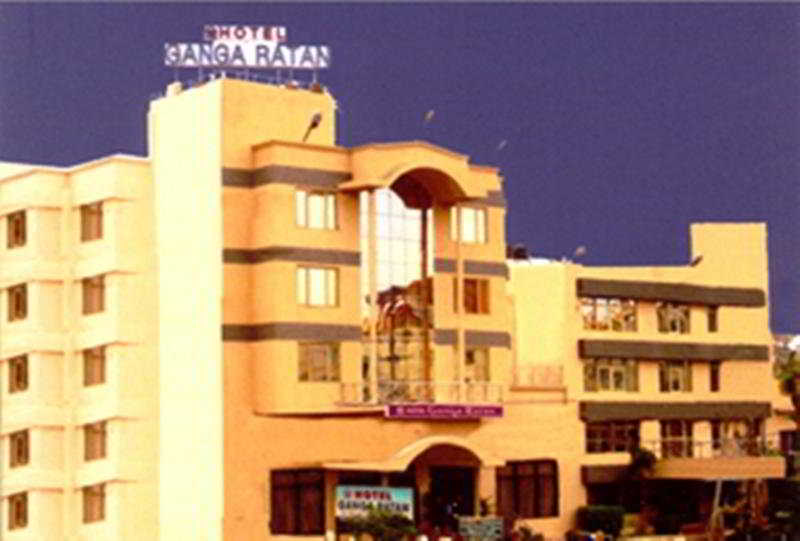 Ganga Ratan main