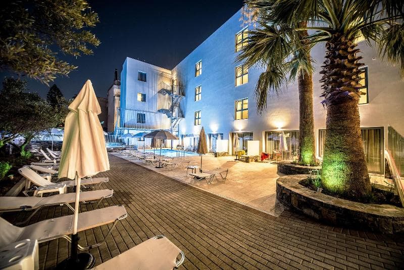 Pollis Hotel photo 1