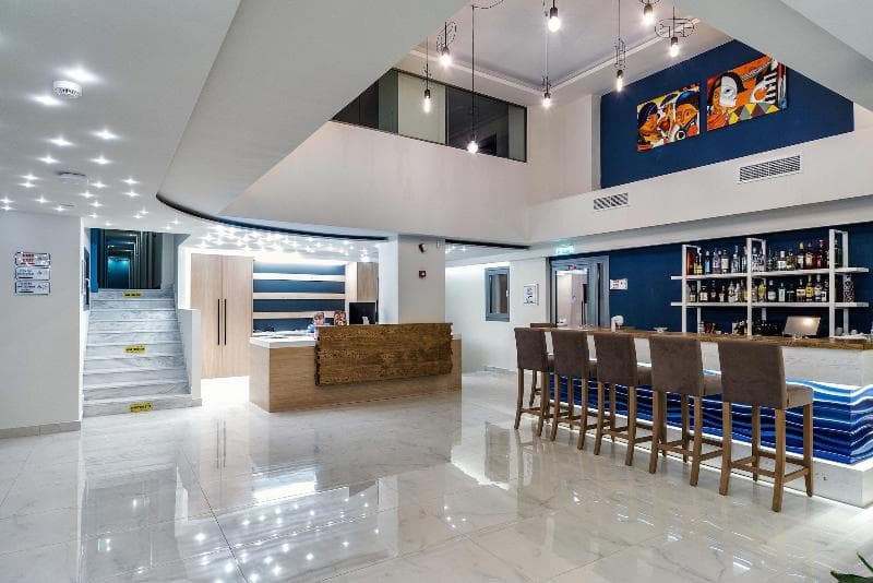 Pollis Hotel 3