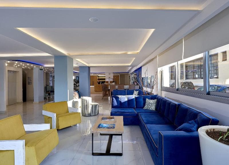 Pollis Hotel 5