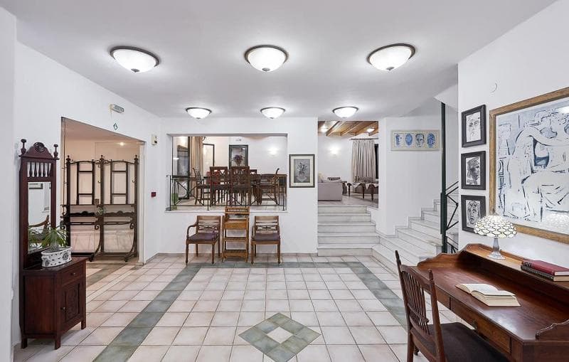 Eva Suites 3