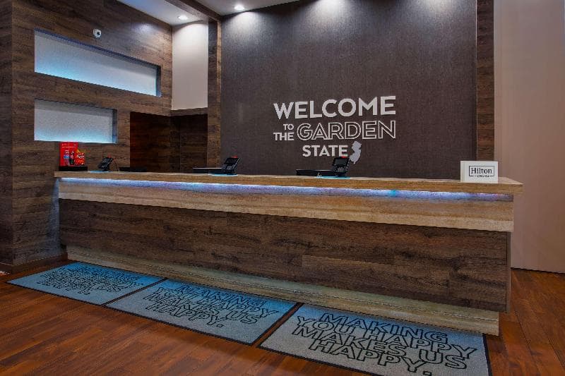 Hampton Inn & Suites Newark Airport Elizabeth 5