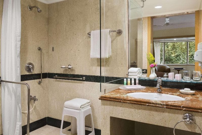 Ramada Plaza Palm Grove 5