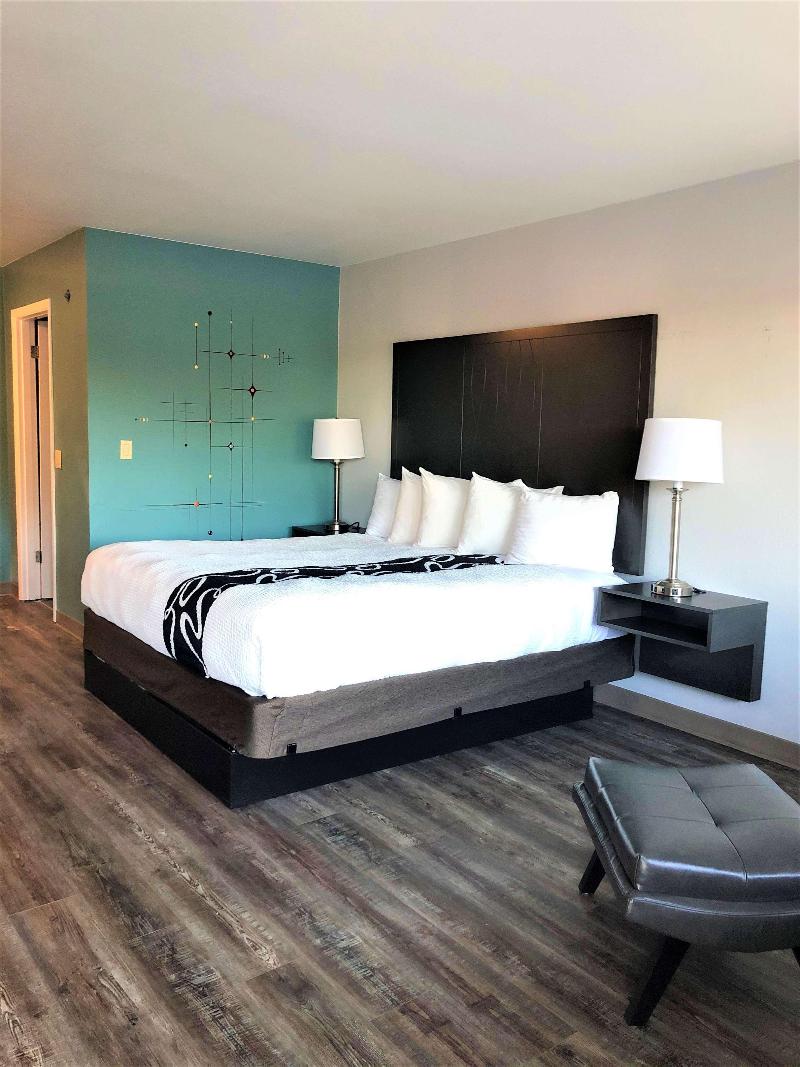 Richland Riverfront Hotel 3