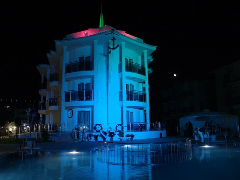 Nevada Hotel & Spa 3