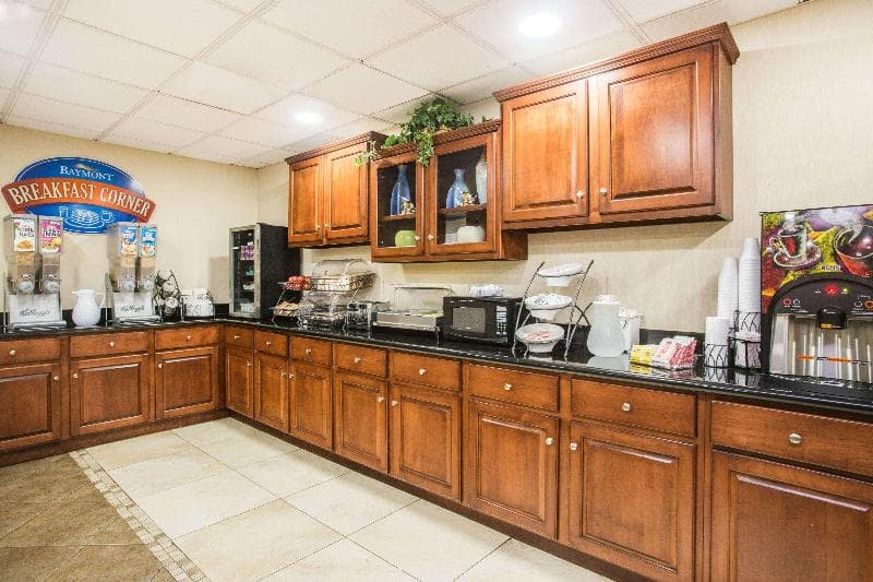 Baymont by Wyndham Savannah South 3
