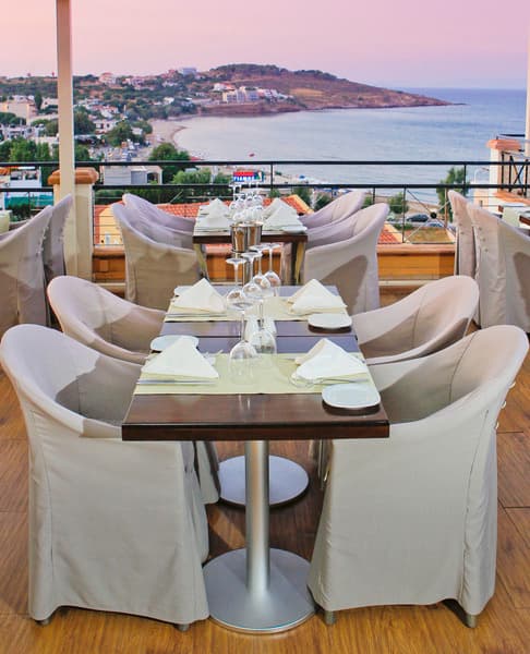 Sea View Resorts & Spa 5