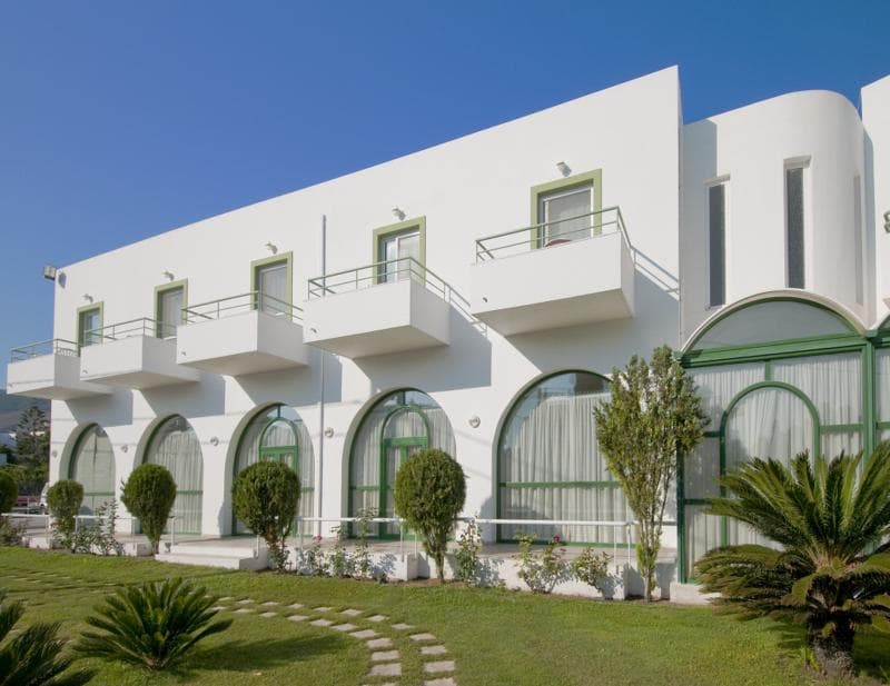 Alexandra Beach Hotel 1