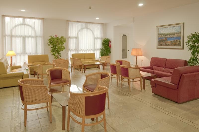 Alexandra Beach Hotel 5