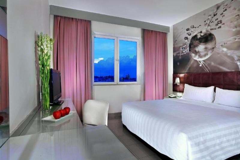 Royal Palm Hotel & Conference Center Cengkareng main