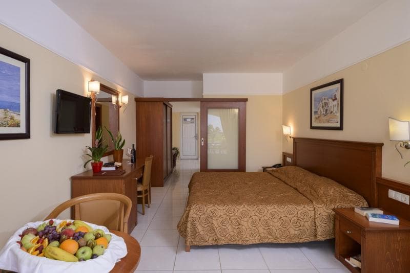 Vantaris Palace Hotel main