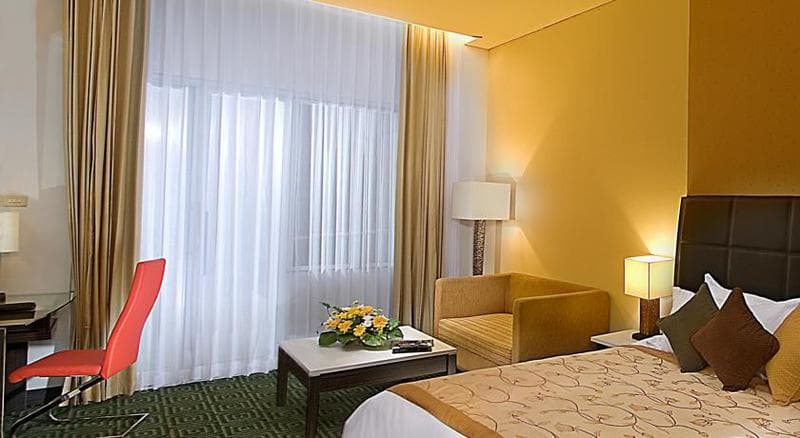 Golden Flower Hotel Bandung 5