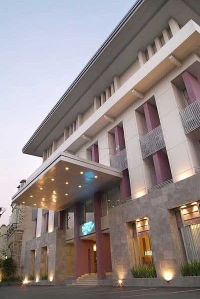 Serela Riau Bandung photo 1