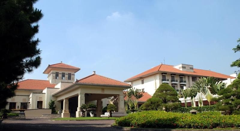 Mason Pine Hotel 2