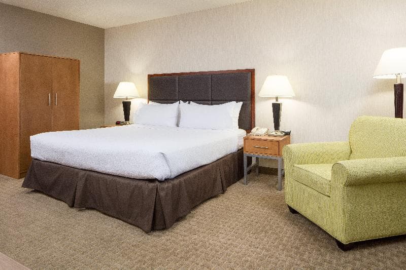 Holiday Inn Manchester Airport 4