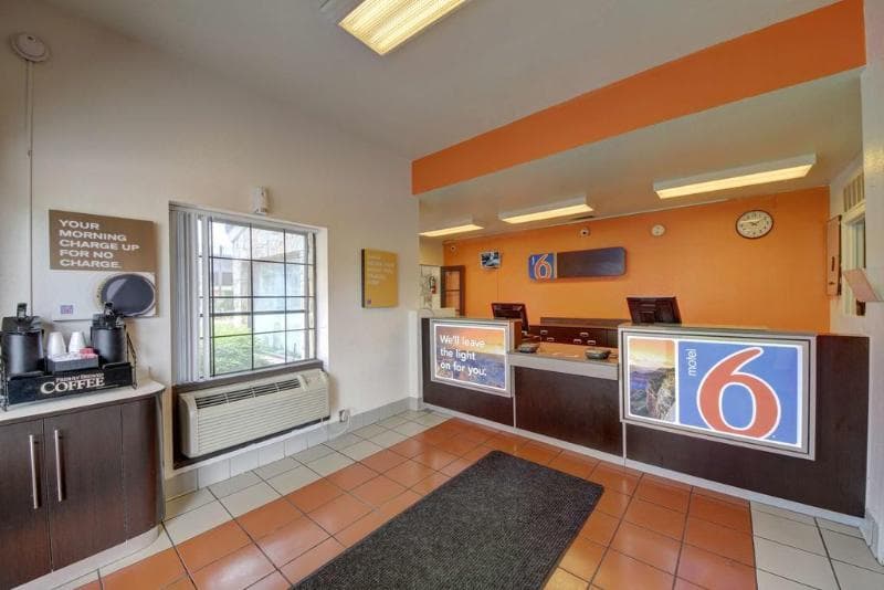 Motel 6 San Antonio Downtown - Market Square 4