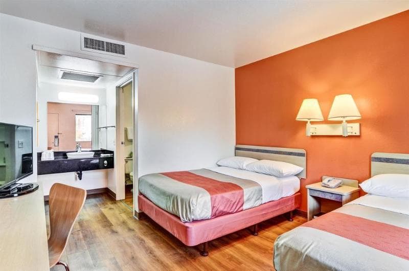 Motel 6 Pittsburgh - Crafton 3