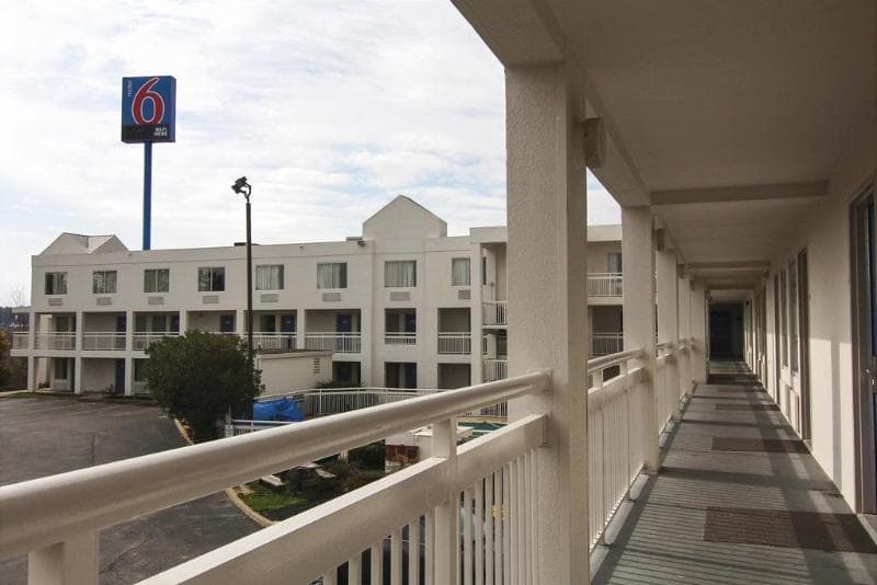 Motel 6 Cleveland - Willoughby 2