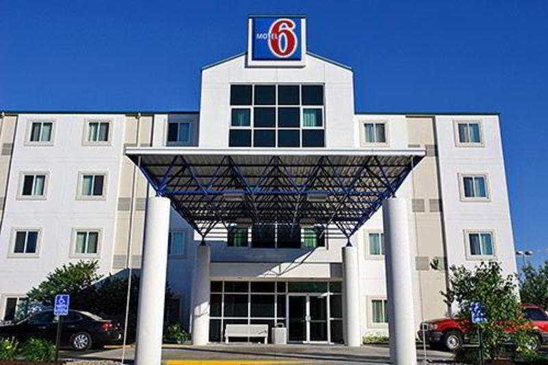 Motel 6 Portsmouth photo 1