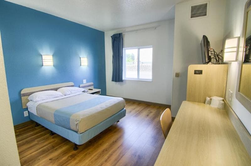 Motel 6 Portsmouth 2