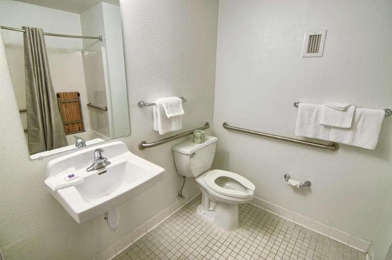 Motel 6 Portsmouth 4
