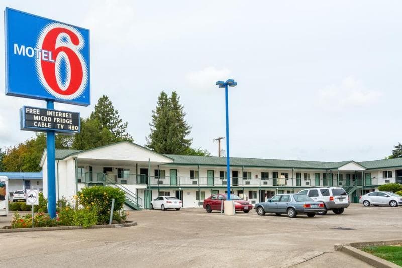Motel 6 Albany NY 4