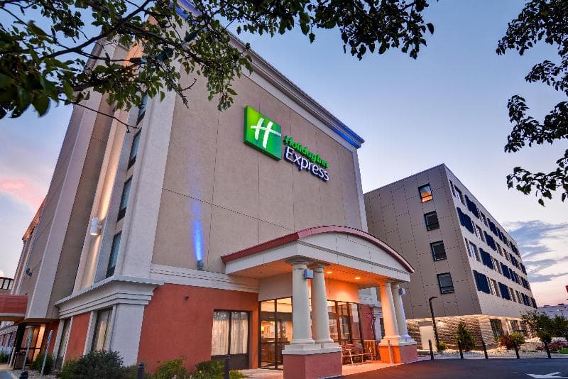Holiday Inn Express Boston photo 1