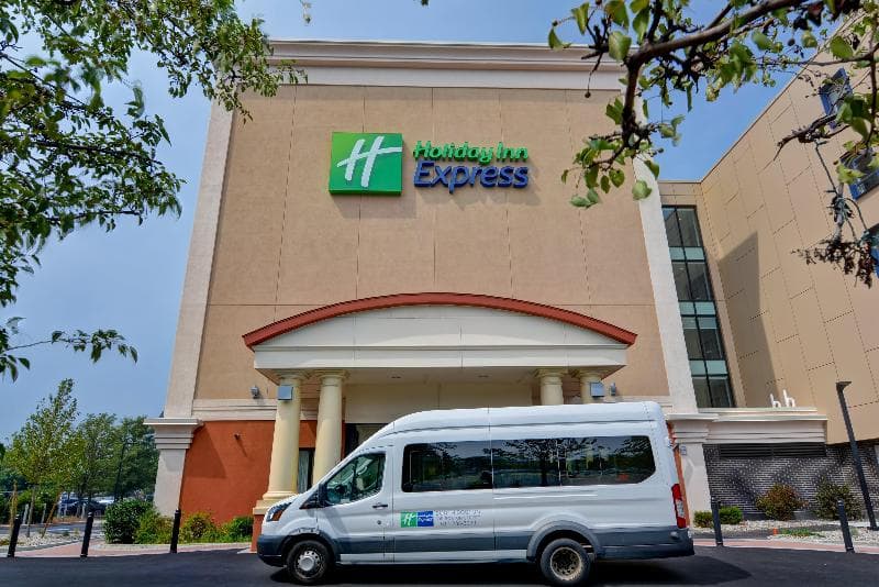 Holiday Inn Express Boston 5